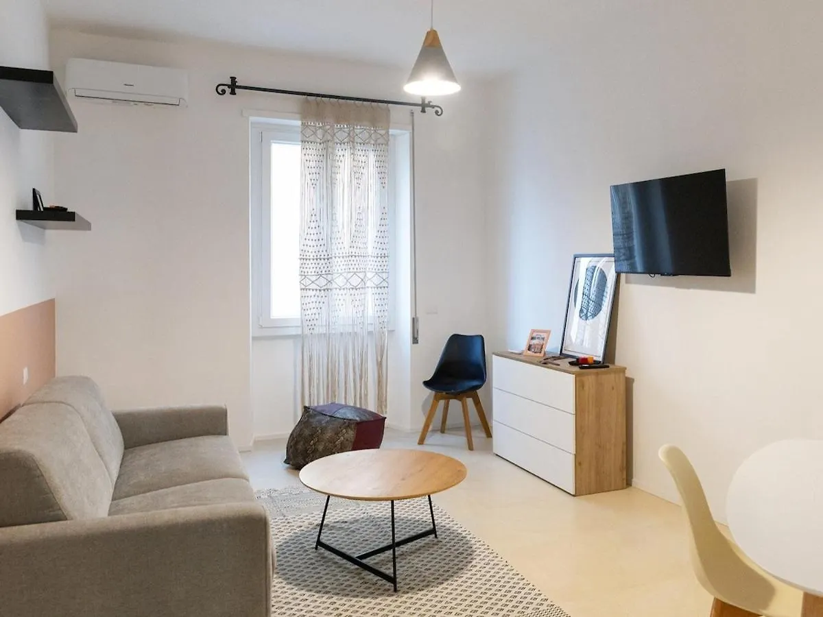 Piazzale Delle Province A 2 Passi Dalla Metro Aria Condizionata Wifi E Smart Tv Rome 0*,  Italy
